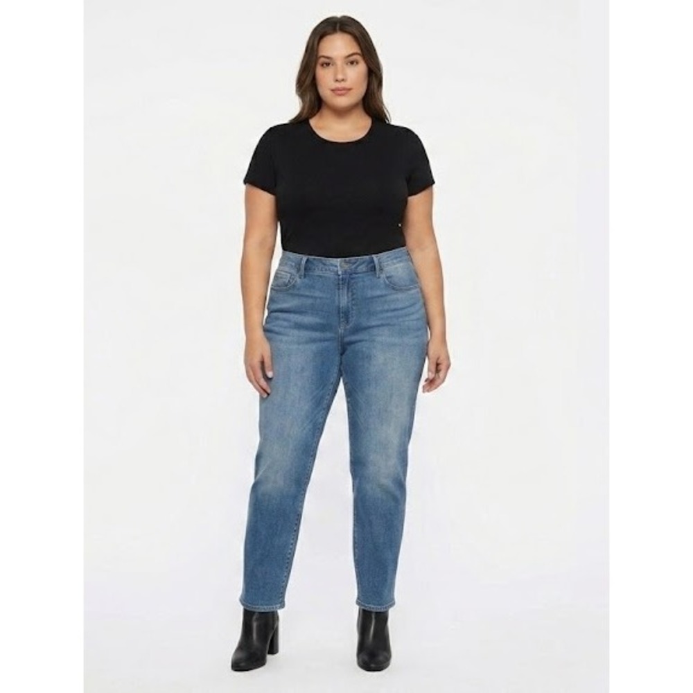 NYDJ Girlfriend Jeans size 20W Medium Wash Stretch Comfy Casual